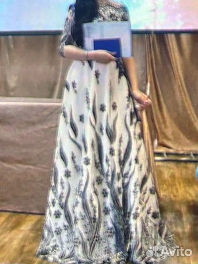 Вечернее платье