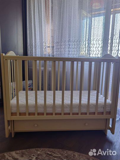 Детская кровать маятник