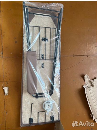 Гладильная доска с розеткой