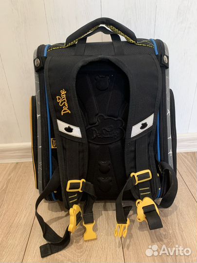 Рюкзак школьный