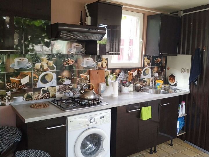 Коттедж 12 м² на участке 4 сот.