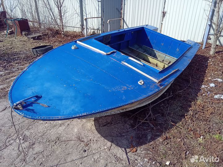 Моторная лодка Днепр