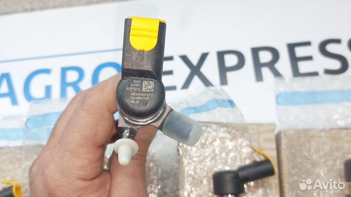 Форсунка Renault 166006212R 8201100113 новая ориг