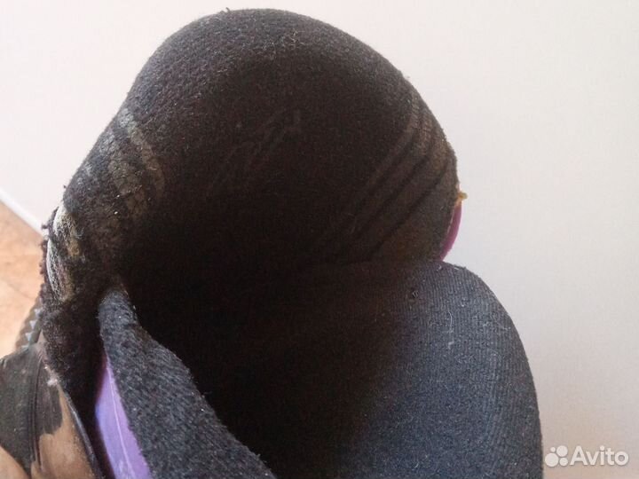 Горнолыжные ботинки детские atomic