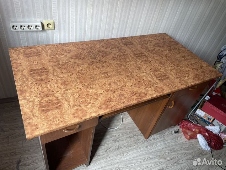 Стол письменный компьютерный