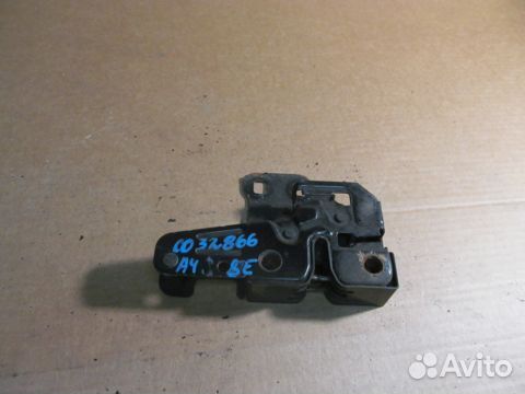 Замок капота Audi A4