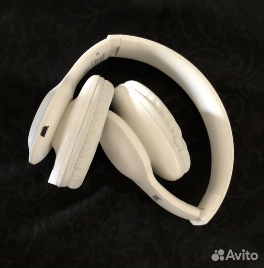 Продам беспроводные наушники