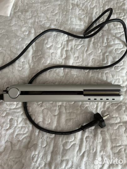 Выпрямитель для волос новый