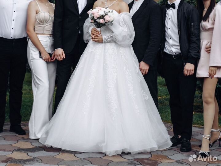 Свадебное платье