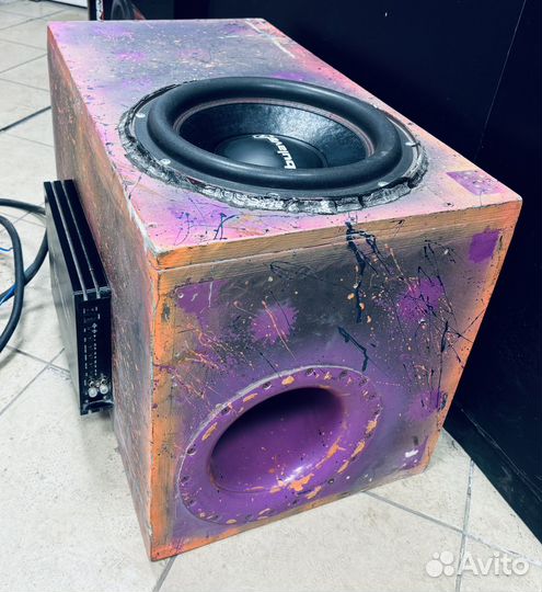 Автомобильный сабвуфер с усилителем Ural