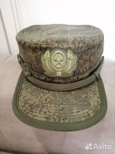 Новая Военная форма с головным убором