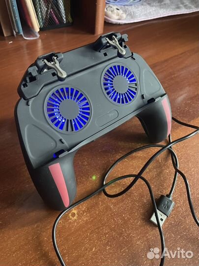 Геймпад для смартфона с охлаждением