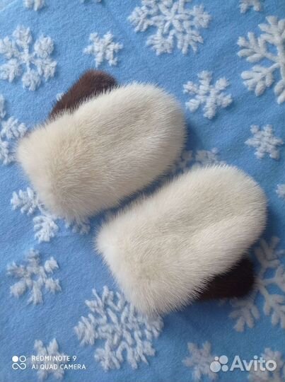 Норковые варежки детские