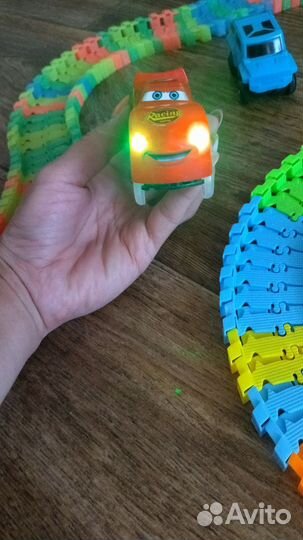 Гибкий трек с машинками