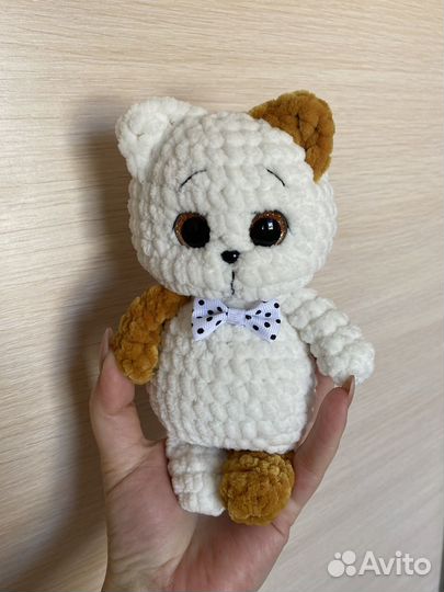 Кошечка вязаная игрушка