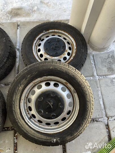 Колеса в сборе 215/65 R16C 109/107Q зимние шипы