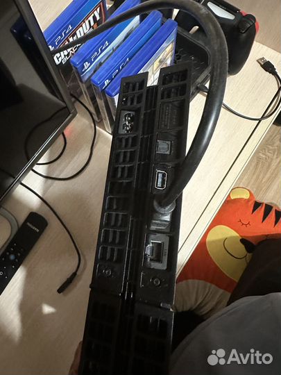 Игровая приставка ps4