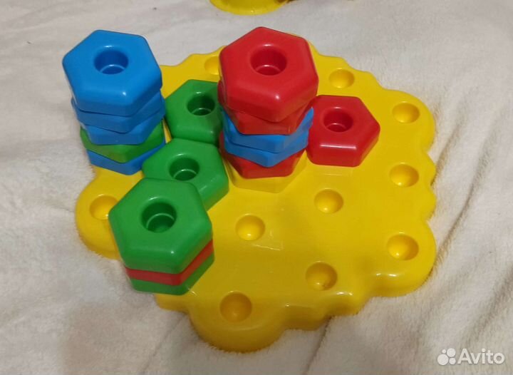 Пакетом игрушки для малыша, цена за всё