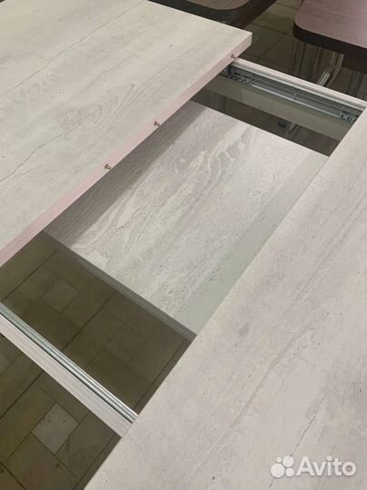 Кухонный стол