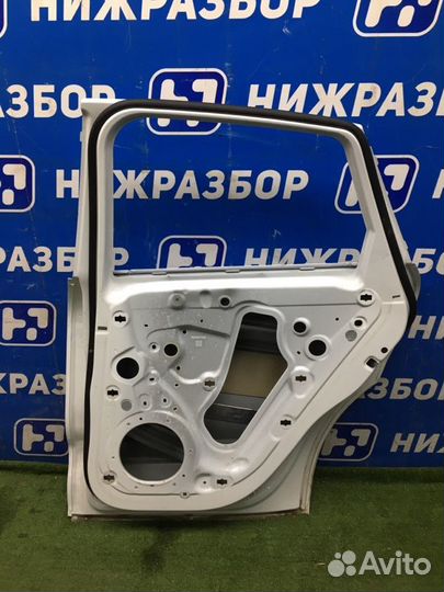 Дверь задняя правая Porsche Macan