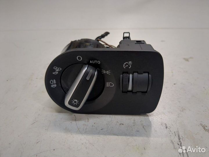 Переключатель света Audi Q3, 2018