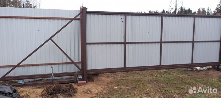 Откатные ворота из профлиста 4 м