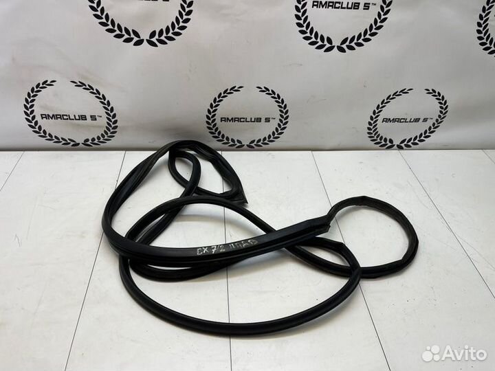 Уплотнитель двери передний правый Mazda Cx-7