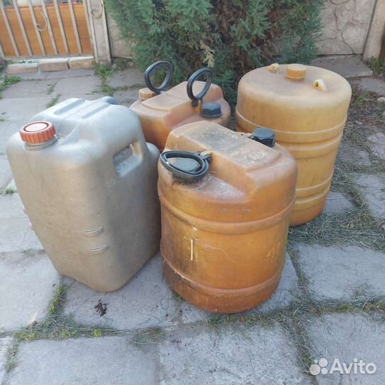 Канистры пластиковые бу