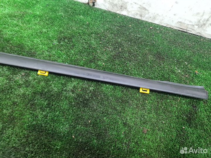 Молдинг двери передней левой SsangYong Actyon 2