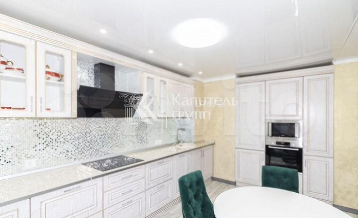 2-к. квартира, 76 м², 8/17 эт.