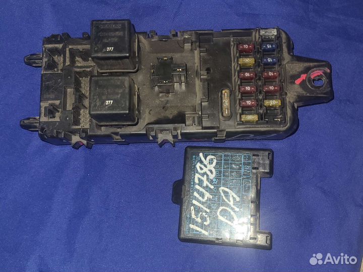 Блок предохранителей Mitsubishi Carisma Space Star