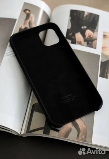 Чехол на iPhone 11