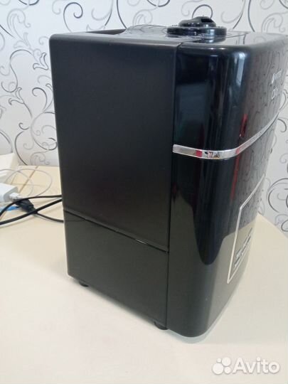 Увлажнитель воздуха Vitek VT-1764 BK