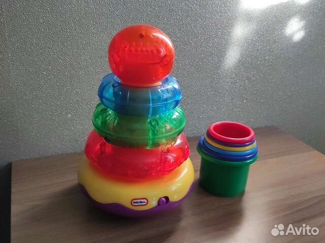 Детская пирамидка и развивающие игрушки