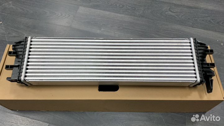 Интеркуллер Mercedes W447 4475010301