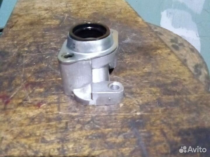 Впускной коллектор+ крепление карбюратора Ява 638