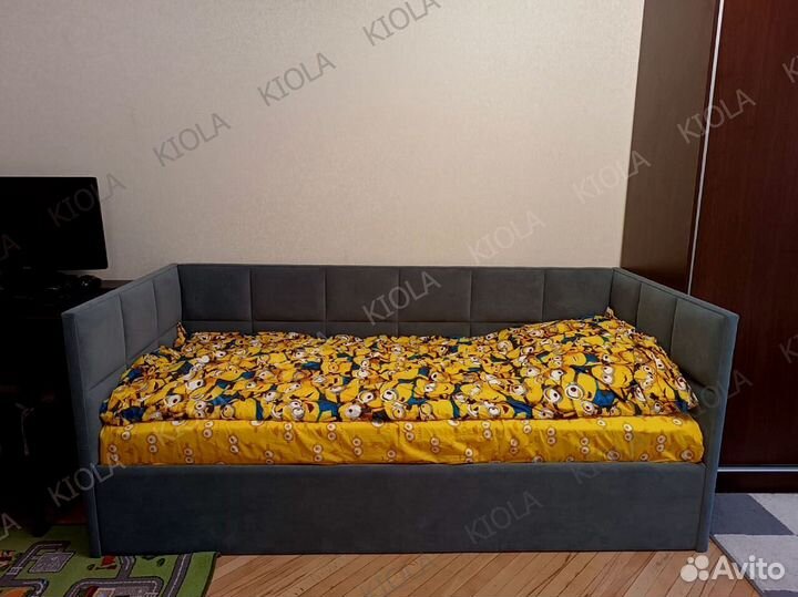 Детская кровать с защитным бортиком