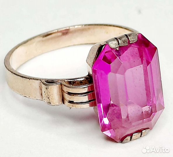 Перстень с ярко-розовым камнем. Серебро 875пр
