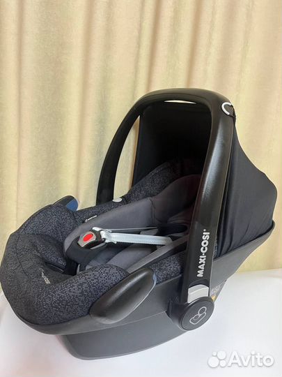 Автокресло 0+ Maxi cosi pebble plus (автолюлька)