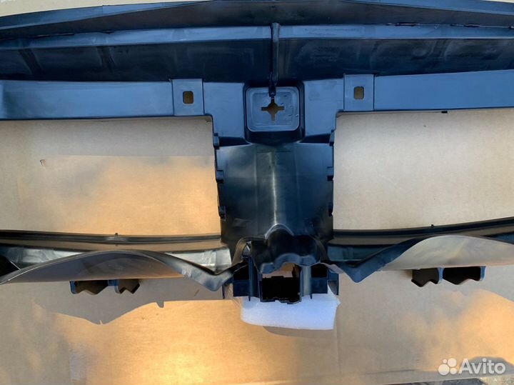 Bmw x1 e84 воздуховод радиатора Бмв х1 е84