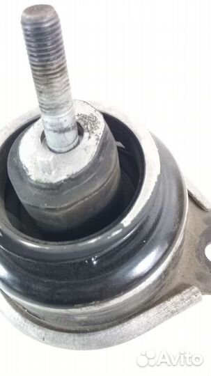 Опора двигателя правая Volkswagen Toureg 1