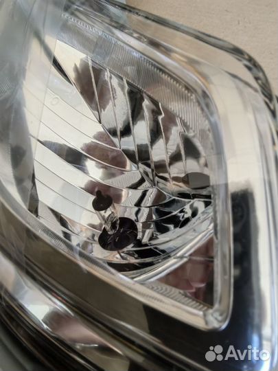 Фара противотуманная левая hyundai 922011R010