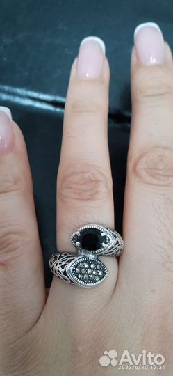 Серебряное кольцо