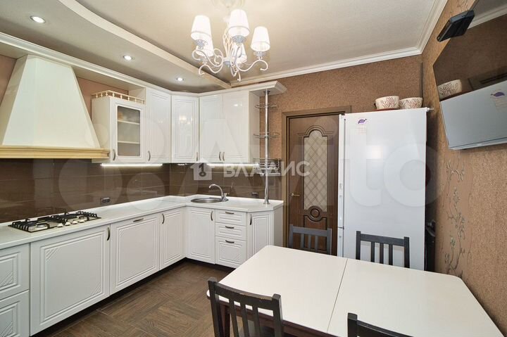 4-к. квартира, 100 м², 5/5 эт.