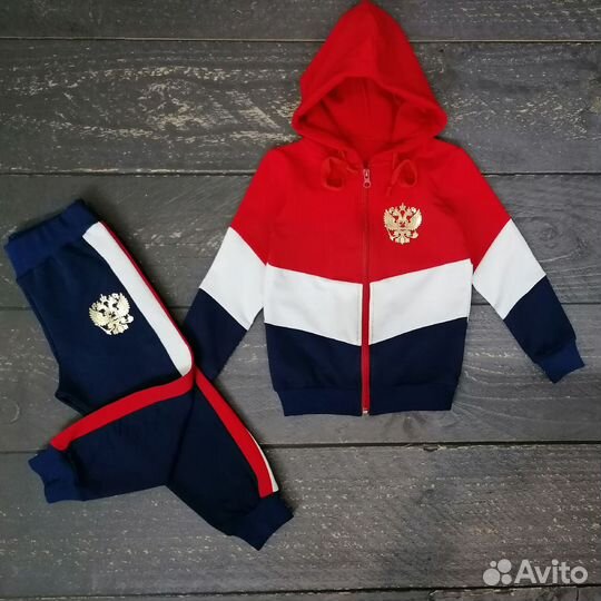 Оптовый пошив одежды. Массовка