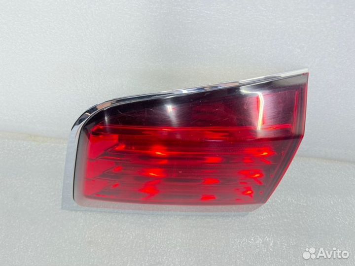 Фонарь внутренний правый Lexus Lx 570 2007-2012