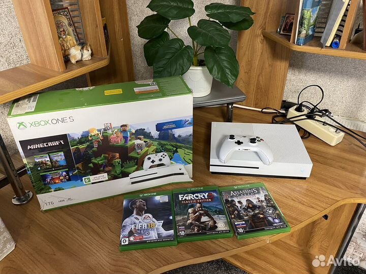 Xbox One s 1tb с играми