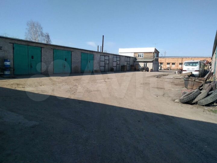 Гараж, > 30 м²