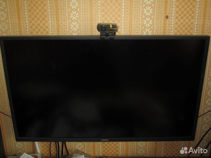 Монитор Самсунг 32 дюйма 4К(3840*2160)