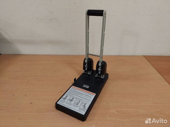 Дырокол KW-trio 952